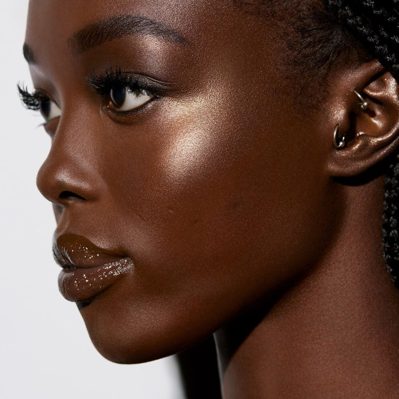 by Rihanna Liquid Killawatt Fluid Freestyle Highlighter Butta Brownie